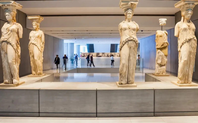'Tale of Two Cities' Exhibition Celebrates Greek-Egyptian Cultural Ties in Alexandria and Athens